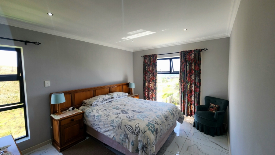 3 Bedroom Property for Sale in Hartenbos Heuwels Western Cape